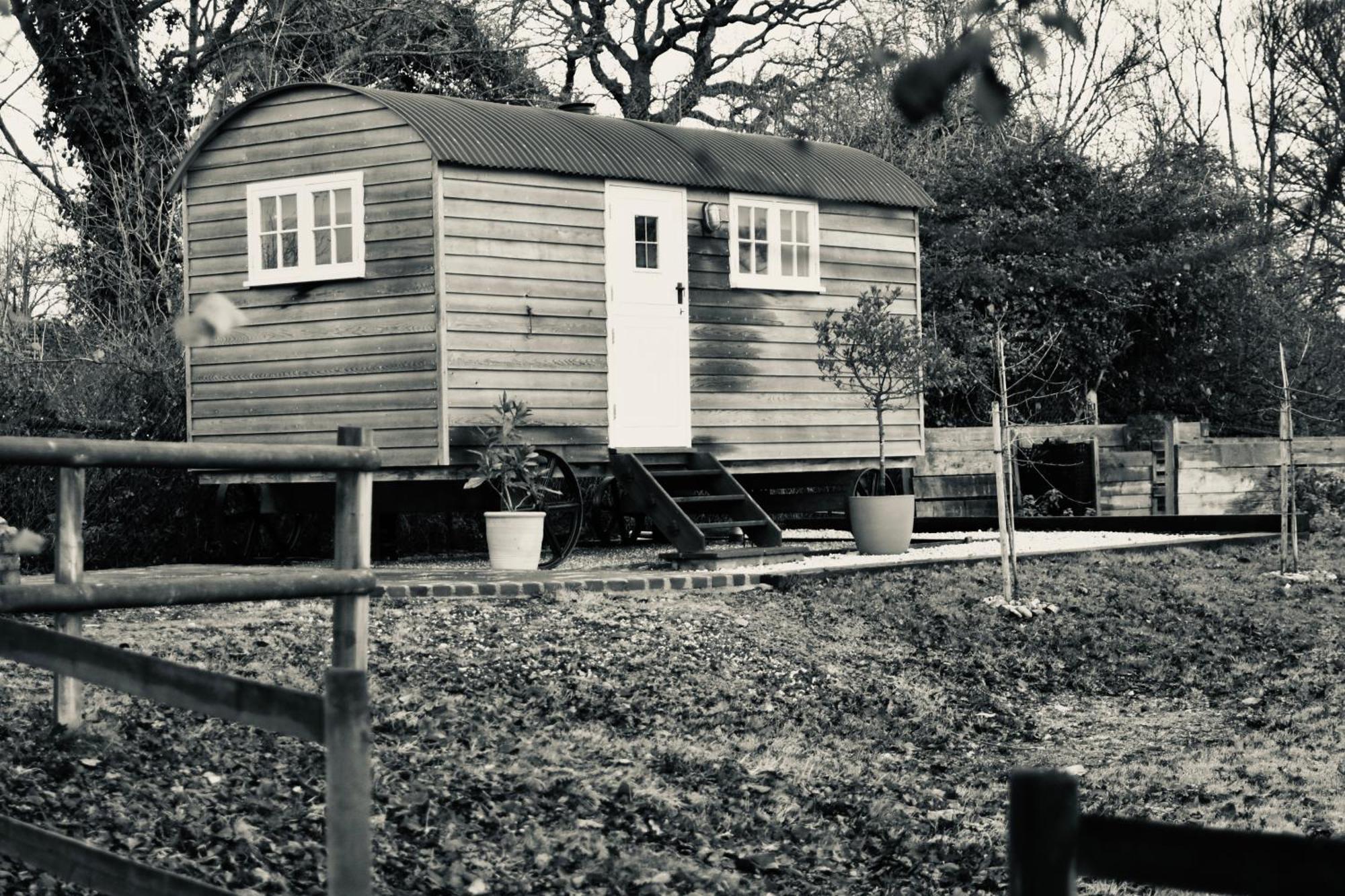 The Deer Hut Apartment Burpham Exterior photo